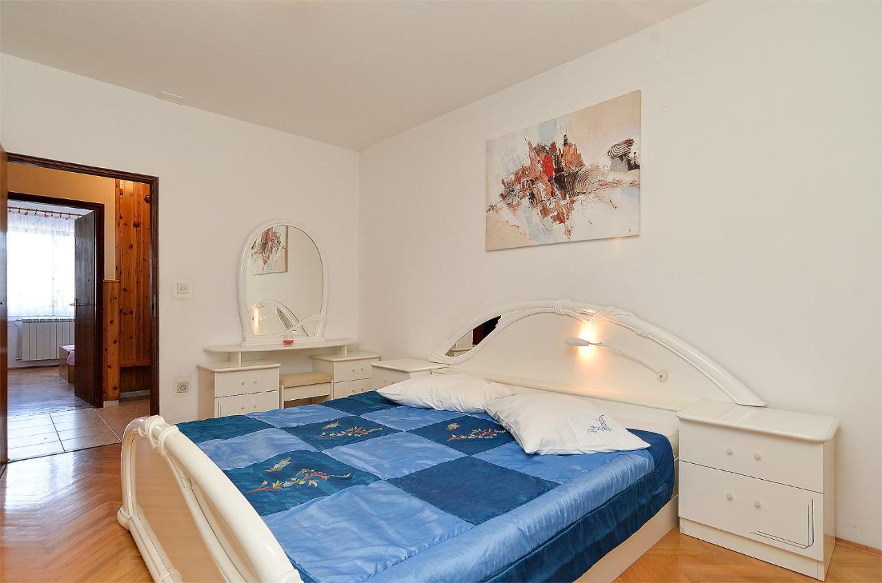 Apartments Irena 531 Pula Luaran gambar