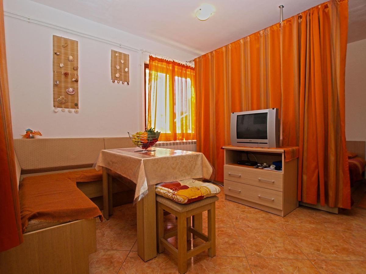 Apartments Irena 531 Pula Luaran gambar